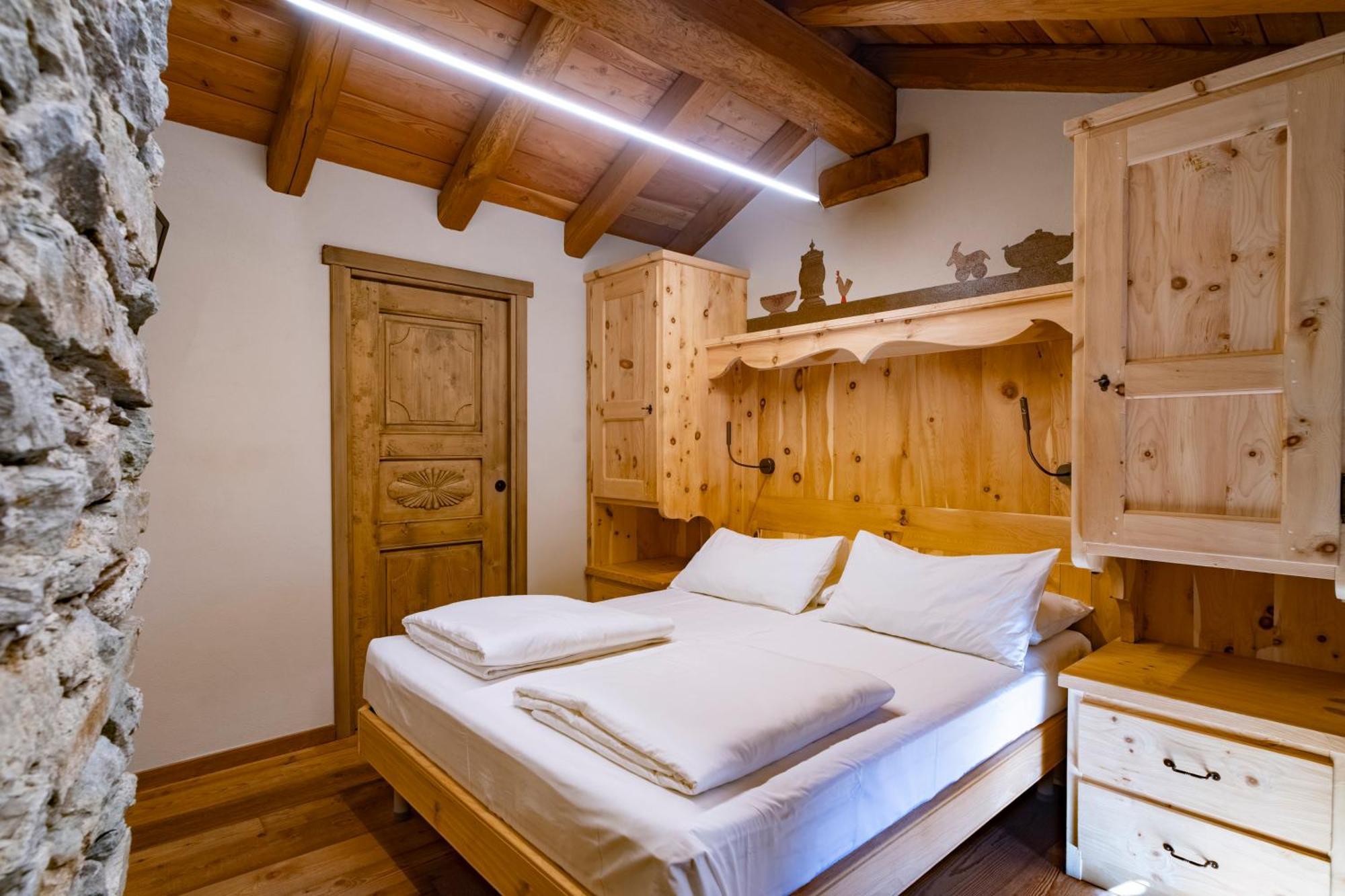 Au Coeur Du Village Chambres D'Hotes & Spa Arnad Exterior foto