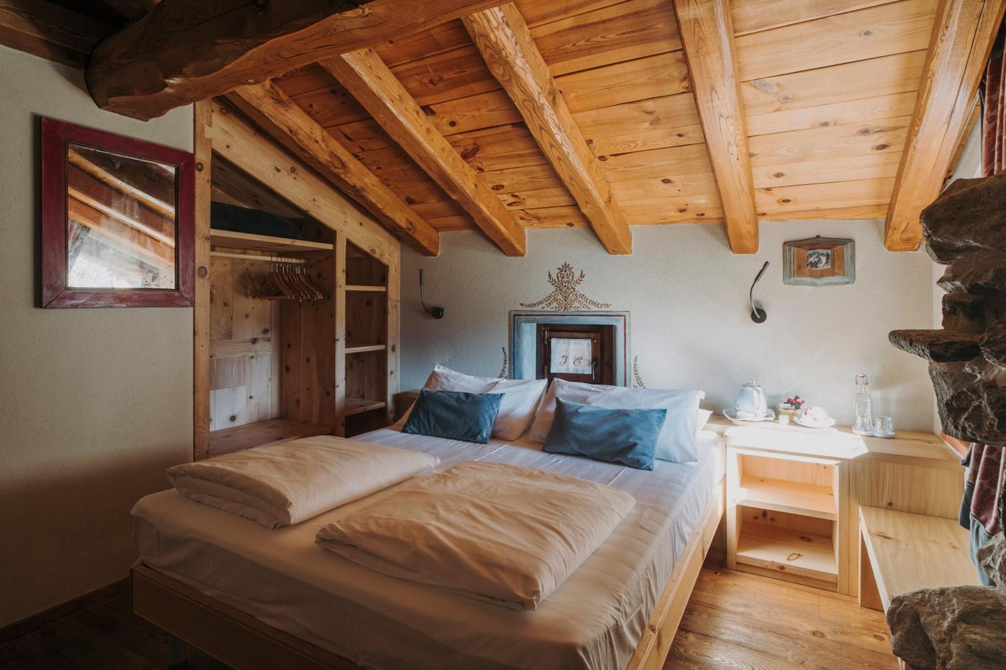 Au Coeur Du Village Chambres D'Hotes & Spa Arnad Exterior foto