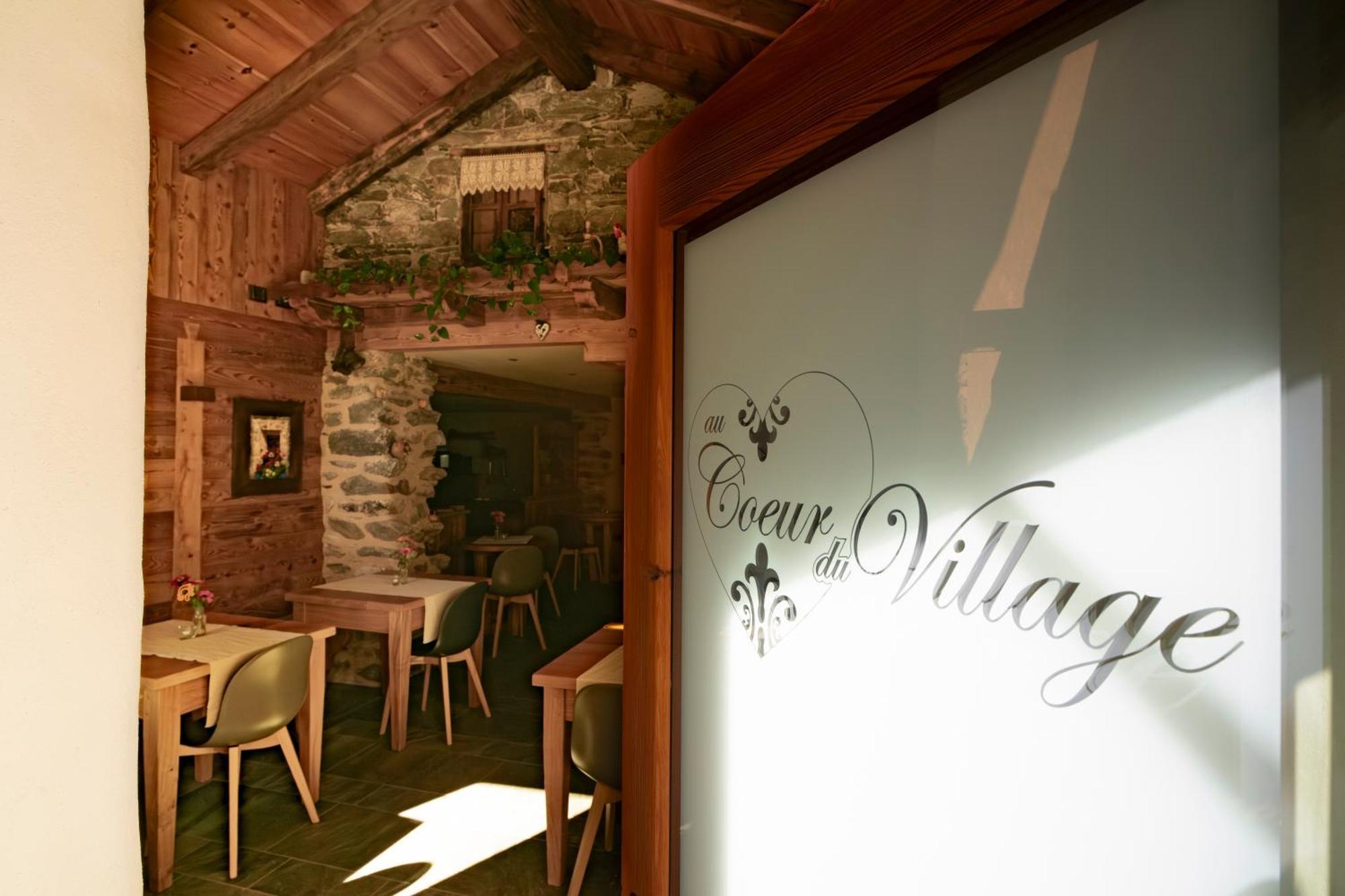 Au Coeur Du Village Chambres D'Hotes & Spa Arnad Exterior foto